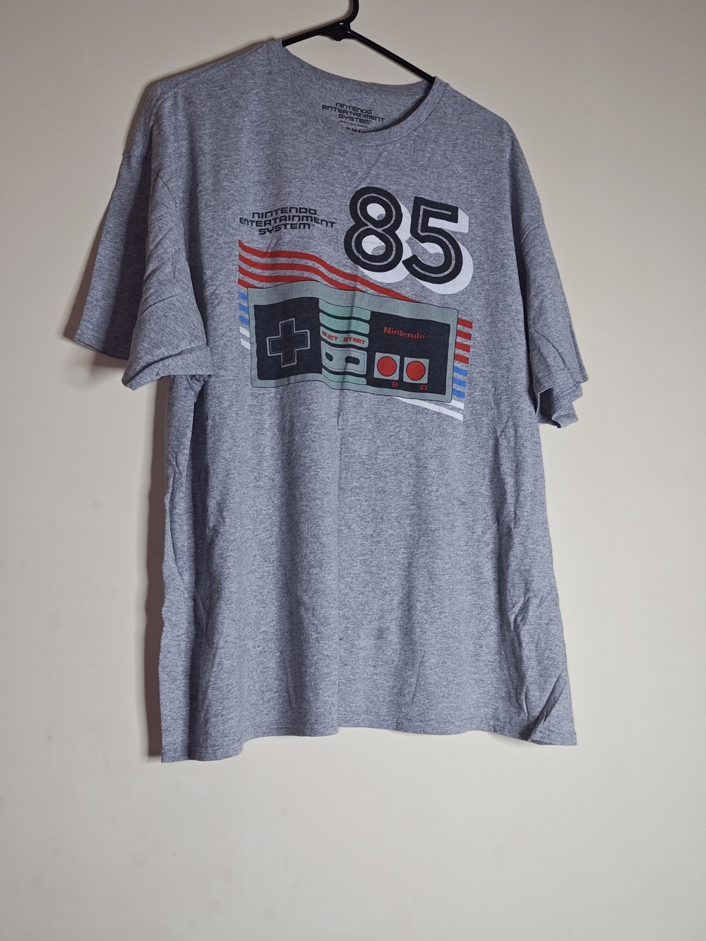 Nintendo Men's Grey '85 Retro Controller Graphic Tee